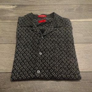 IZOD Men's Silk geometric pattern button up shirt